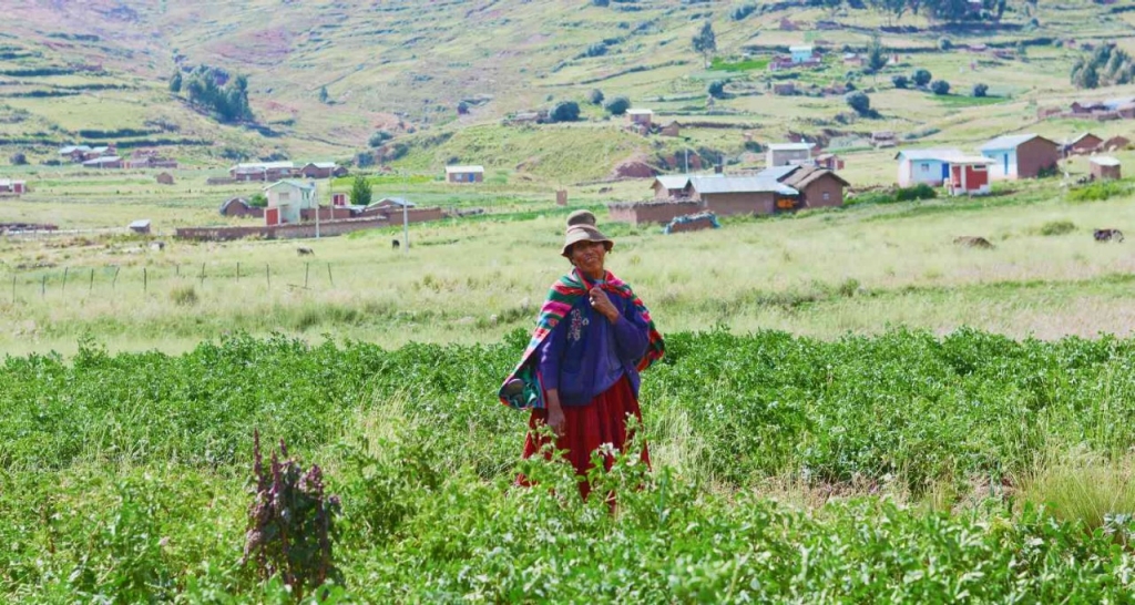 Una mujer de una comunidad
